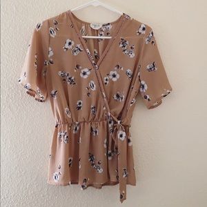 🌾 Pink floral top